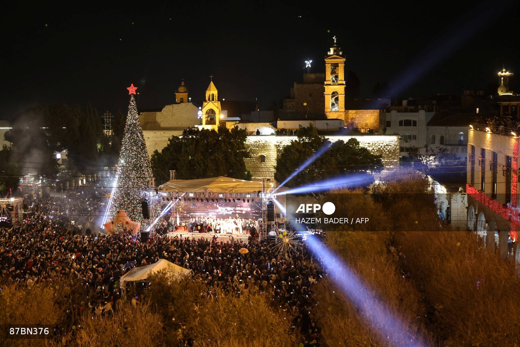 Pictorial: Bethlehem lights Christmas tree first time since Gaza war