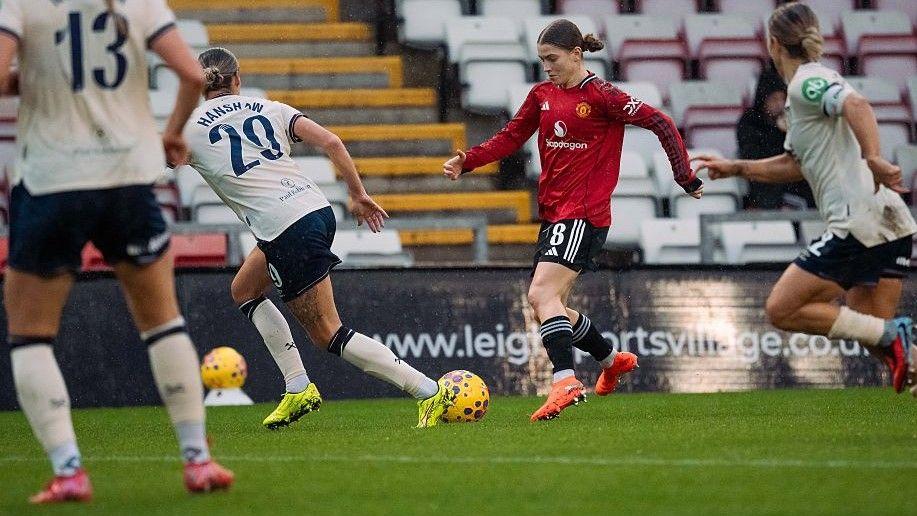 Skinner demands Man Utd action in transfer window