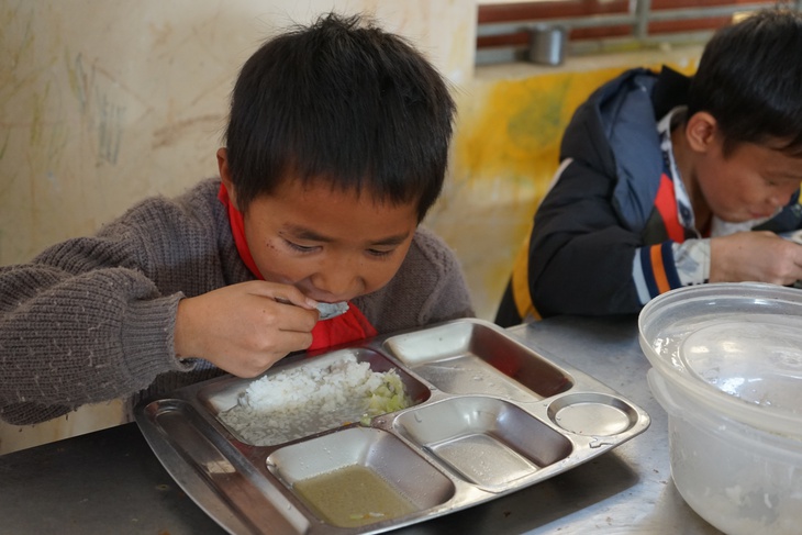 Dự án 'Nuôi em' lên tiếng trước nghi vấn thiếu minh bạch tài chính