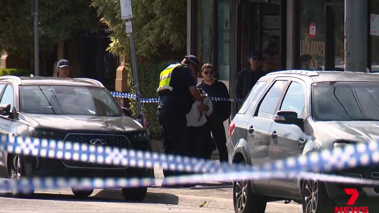 Manhunt after fatal Melbourne stabbing