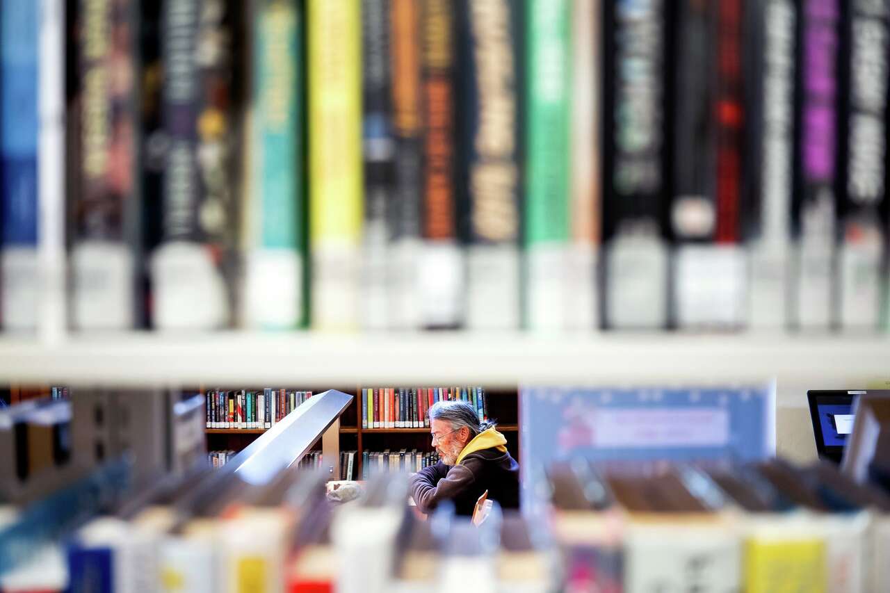 AA1RSuy8 Older adults are slowly abandoning this hobby - but the health payoff is huge