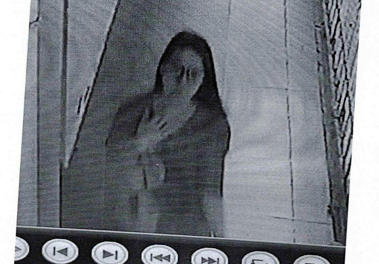 Hình ảnh kẻ trộm được camera ký túc xá ghi nhận. Ảnh: Công an TP HCM