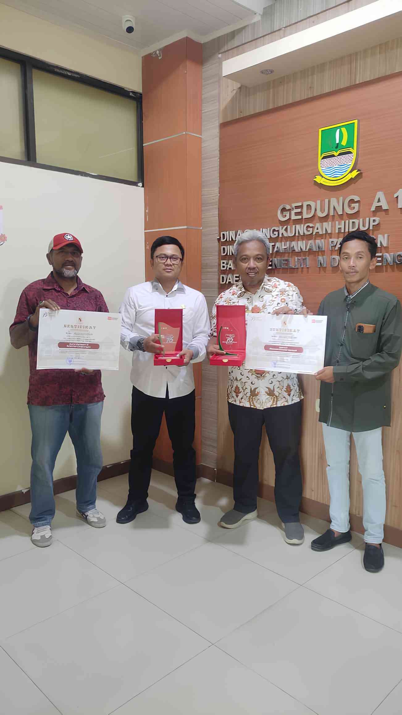 Dari Sampah Jadi Berkah: Kisah Bank Sampah RW 022 Pemenang Penghargaan Ekonomi Sirkular