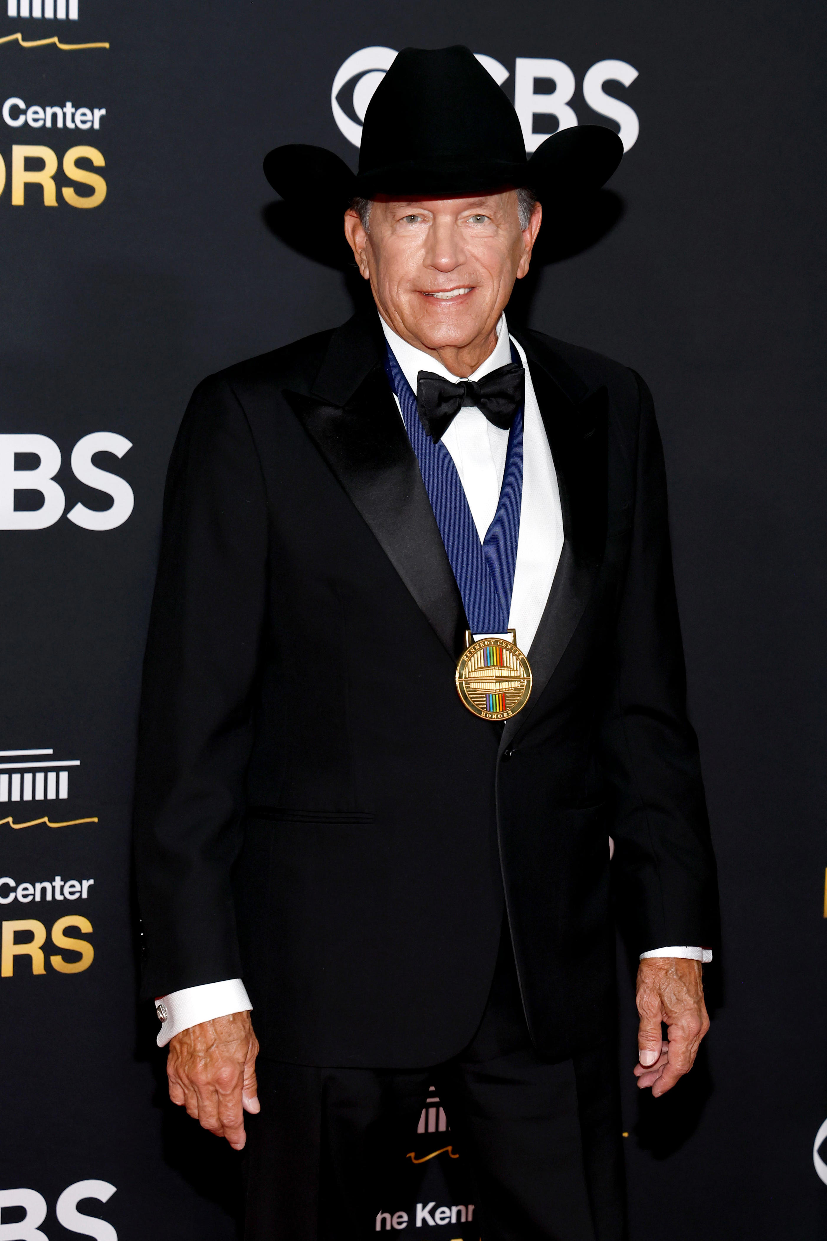 President Trump hosts Kennedy Center Honors with tribute to George Strait