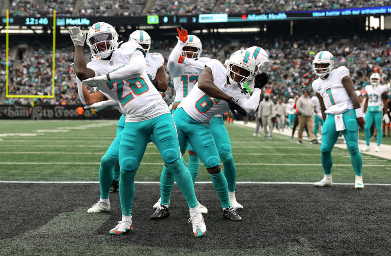 3 overreactions as Dolphins dump Jets for fourth straight win