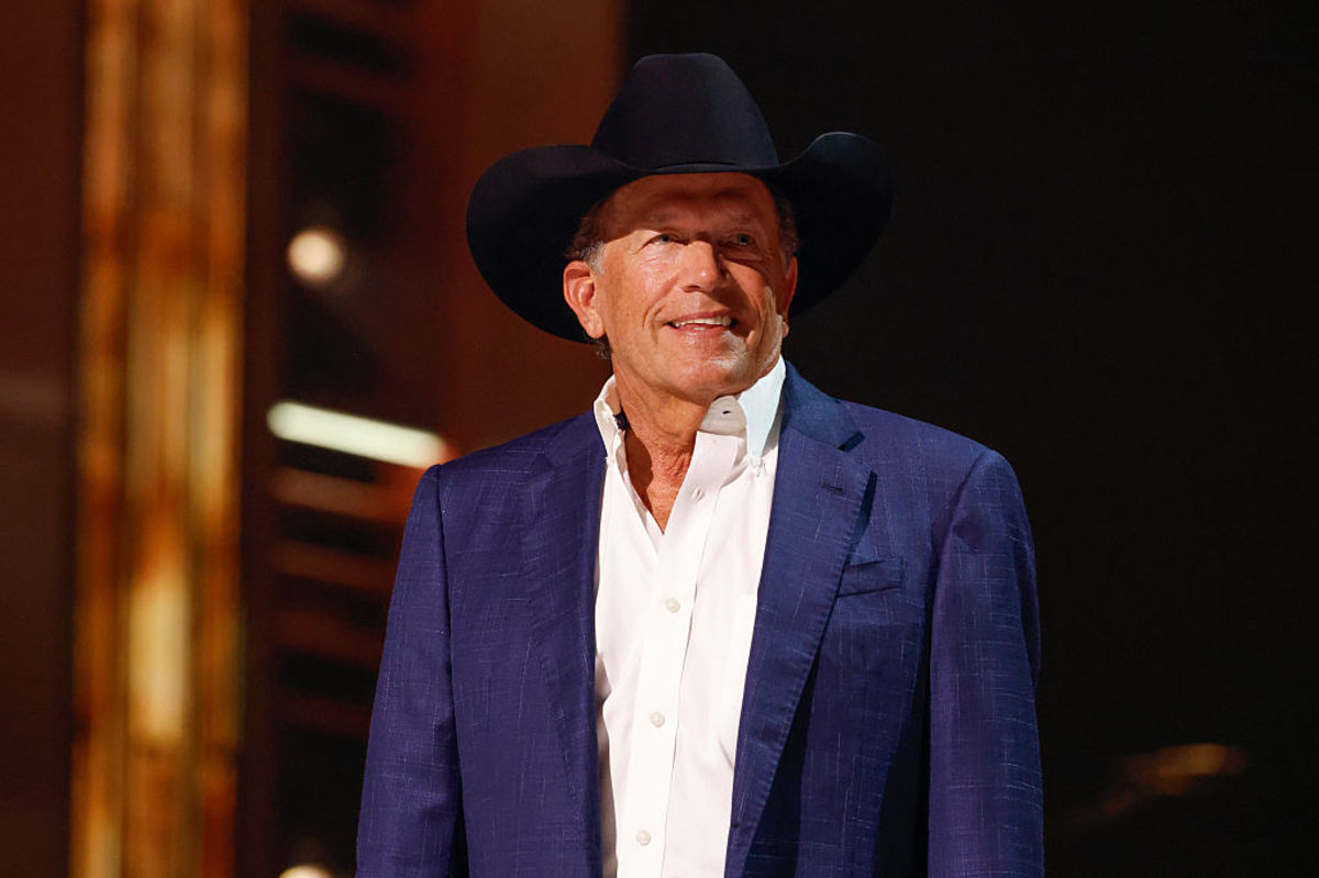 George Strait, 73, looks unrecognizable during rare public moment while  honored by Donald Trump