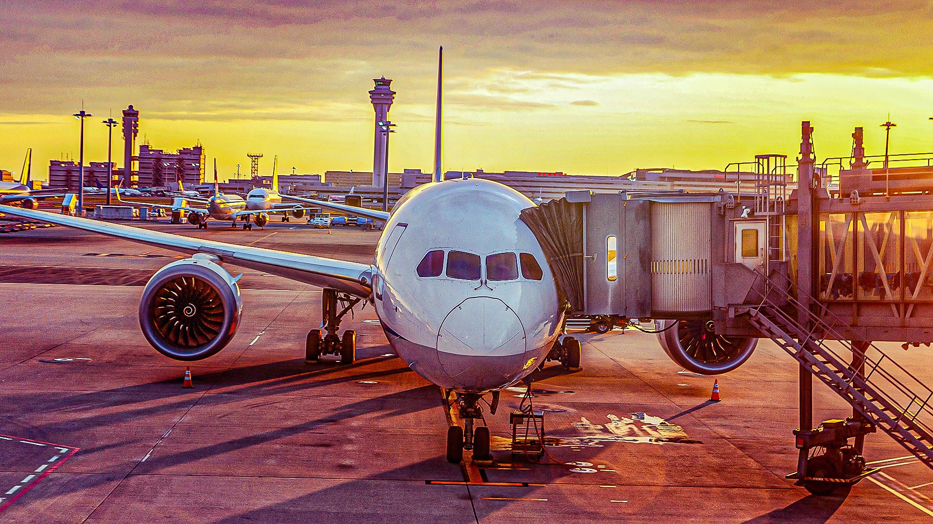 7 tips you should know before your next flight<br><br>