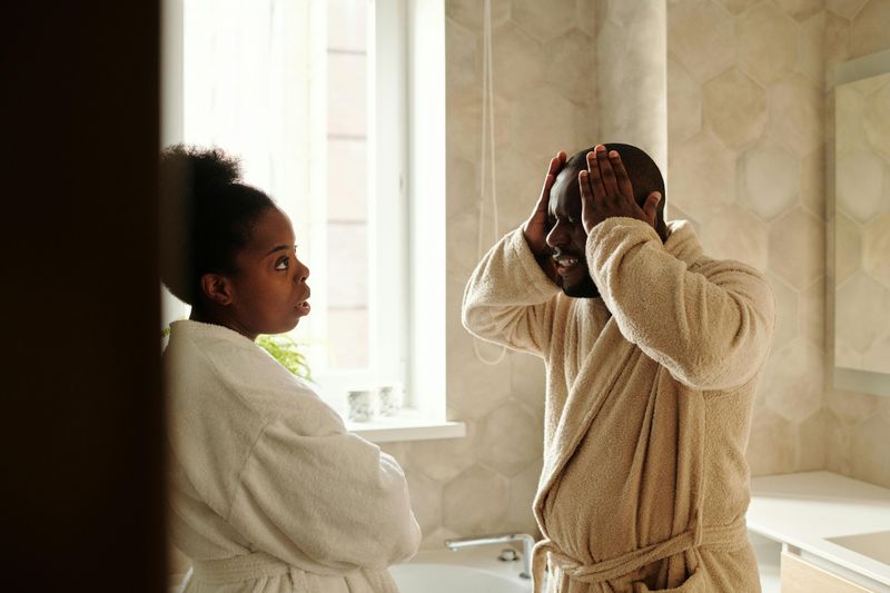 10 signs a woman is getting ready to leave her husband