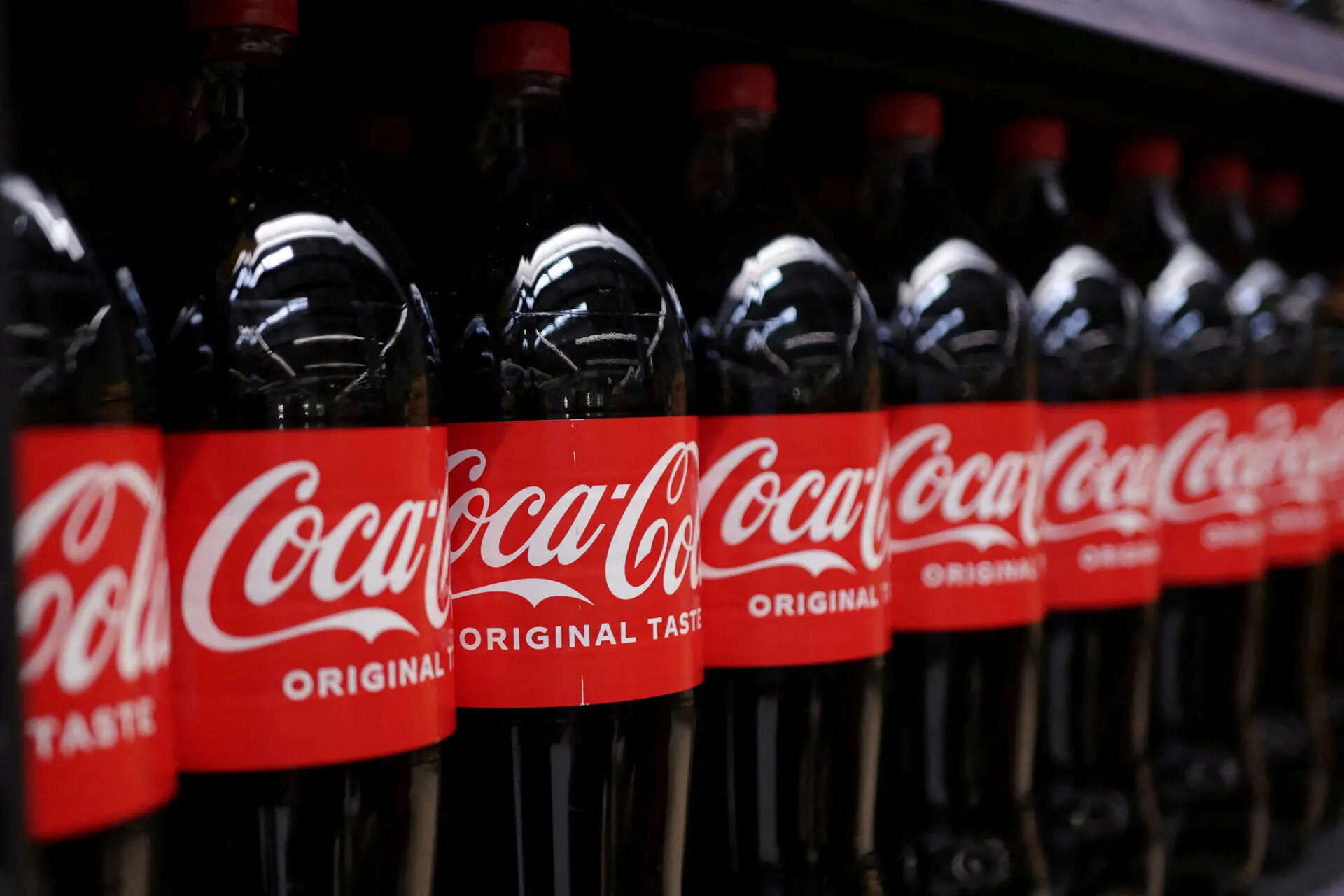Coca-Cola tests paper-based bottle carriers in Europe that could cut ...