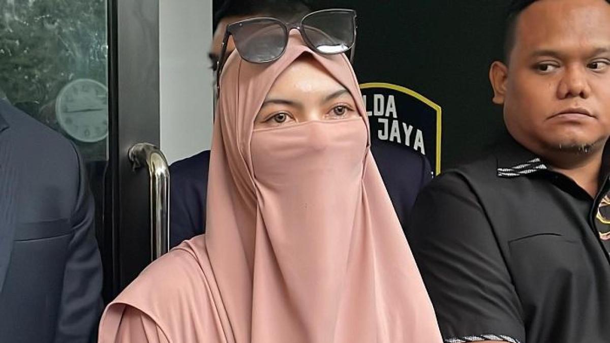 Tangis Wardatina di Balik Keguguran Anak Insanul Fahmi: Kenangan Pengorbanan Kuliah Bersama