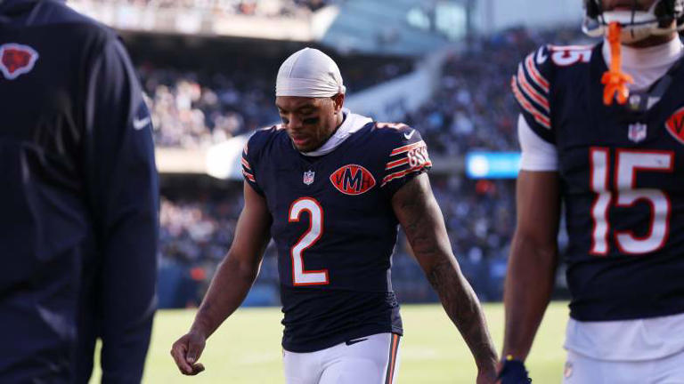 Bears’ DJ Moore expresses clear annoyance with Caleb Williams after ...