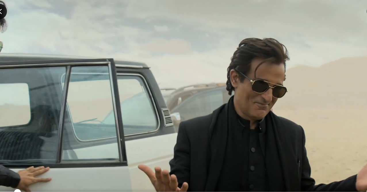 Akshaye Khanna's Dhurandar dance on 'FA9LA' leaves netizens in awe ...