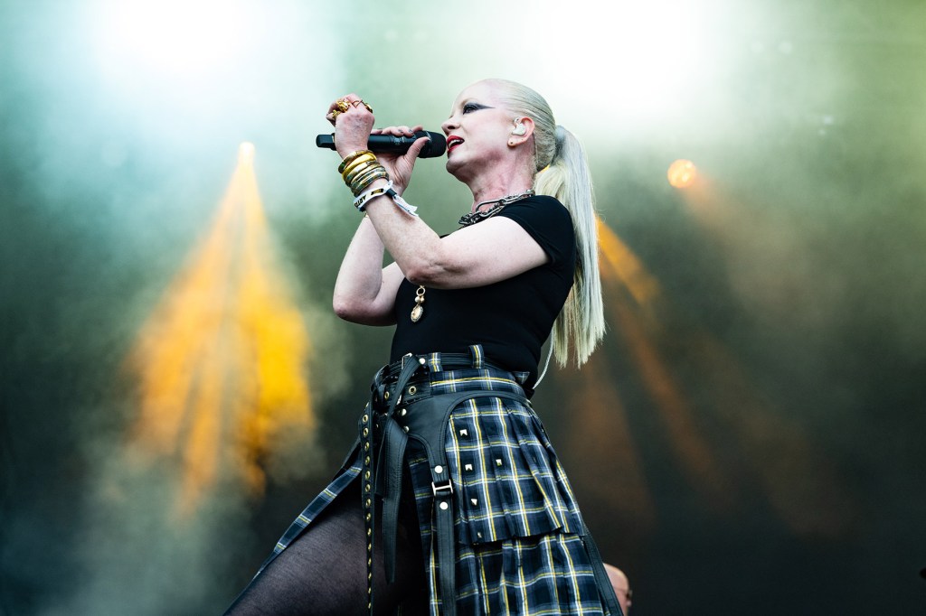 Shirley Manson aborda los comentarios sobre el balón de playa durante la presentación de Garbage en Brisbane