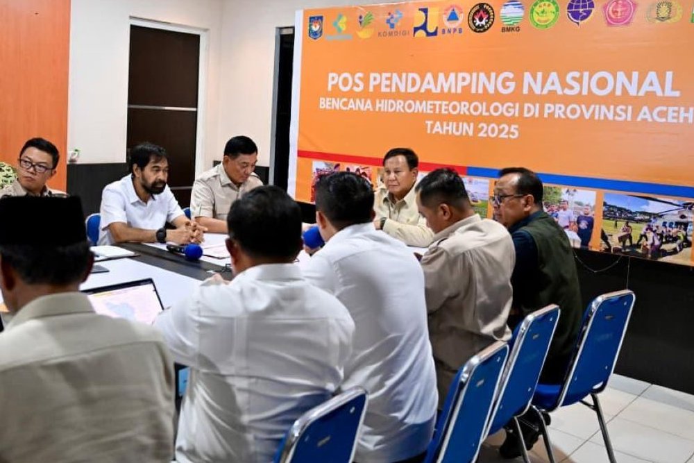 Berkunjung ke Aceh, Prabowo Pimpin Rapat Penanganan Bencana