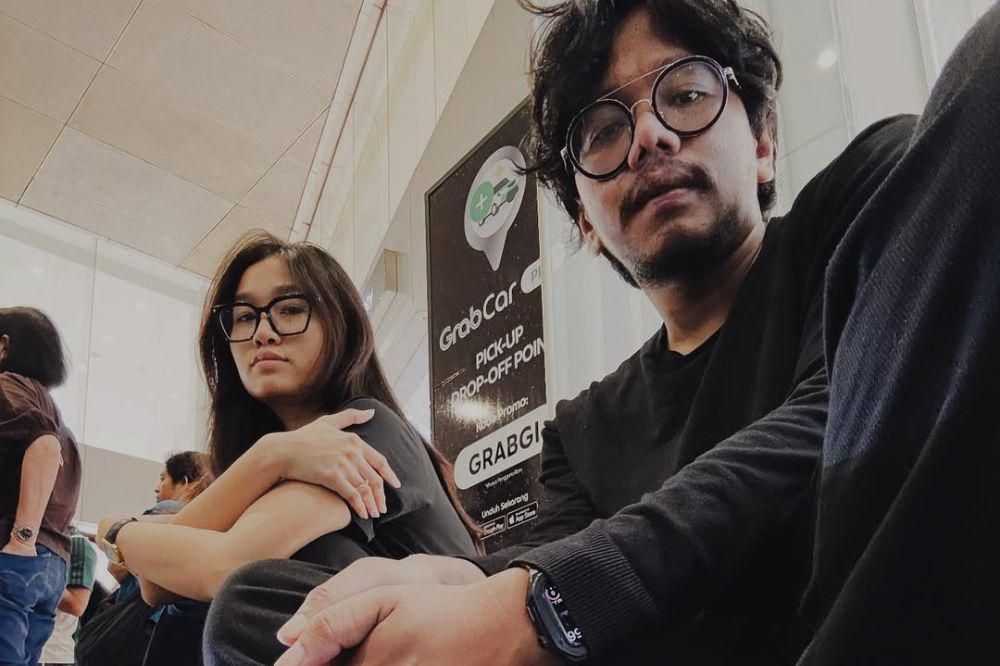 5 Fakta Istri Ferry Irwandi yang Selalu Mendukung Suaminya