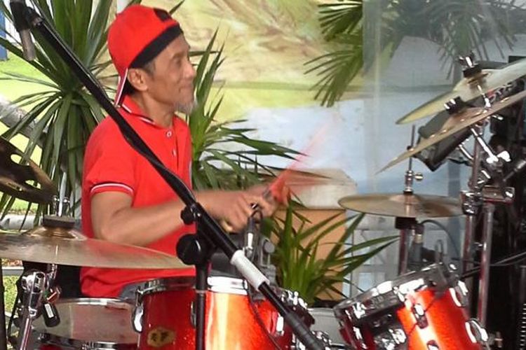 Fakta Medis Eks Drummer God Bless Yaya Moekito: Usus Buntu Pecah dan Infeksi