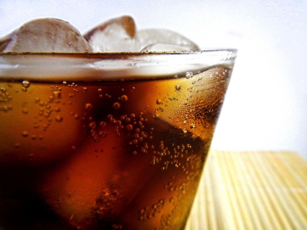 Soda diet vs tanpa gula, yang mana lebih baik untuk gula darah? 1 AA1RUqYR