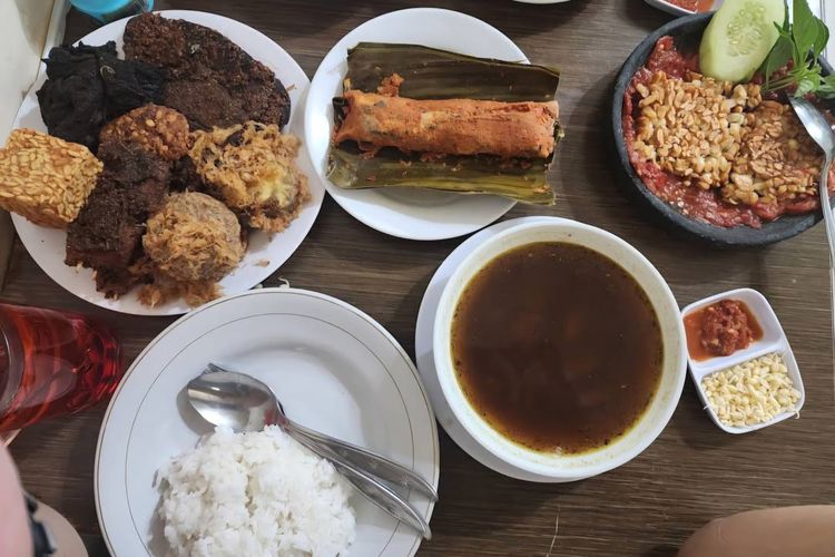 Mengenal 6 Varian Kuliner Rawon dengan Rasa Khas Tiap Daerah