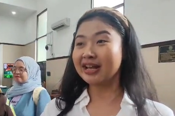 Senyum Laras Faizati di PN Jaksel: Diduga Hasut Demo, Minta Bebas