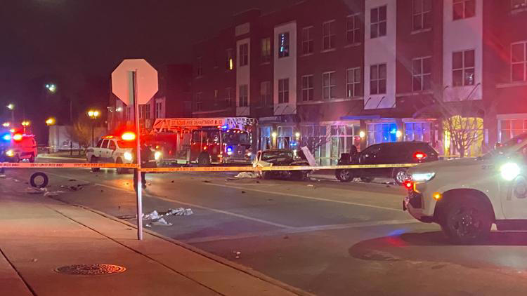 1 dead, 2 injured after police chase ends in north St. Louis crash