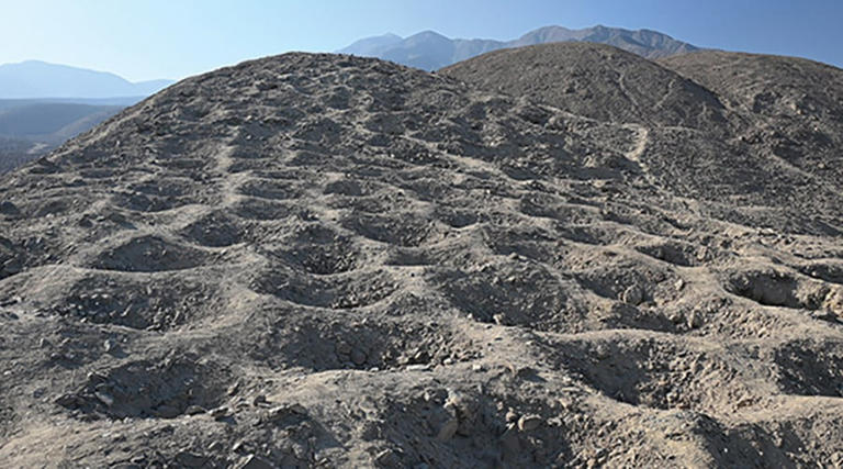Banda de 5.200 agujeros en Monte Sierpe, Perú