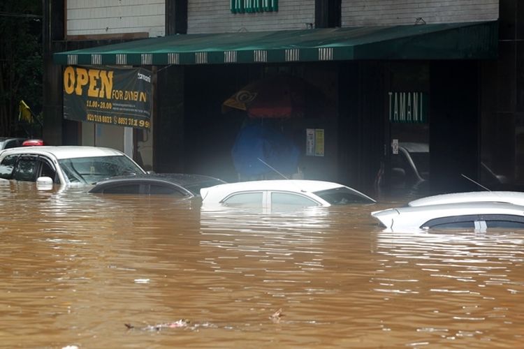 5 Komponen Mobil yang Harus Diperiksa Pasca Banjir