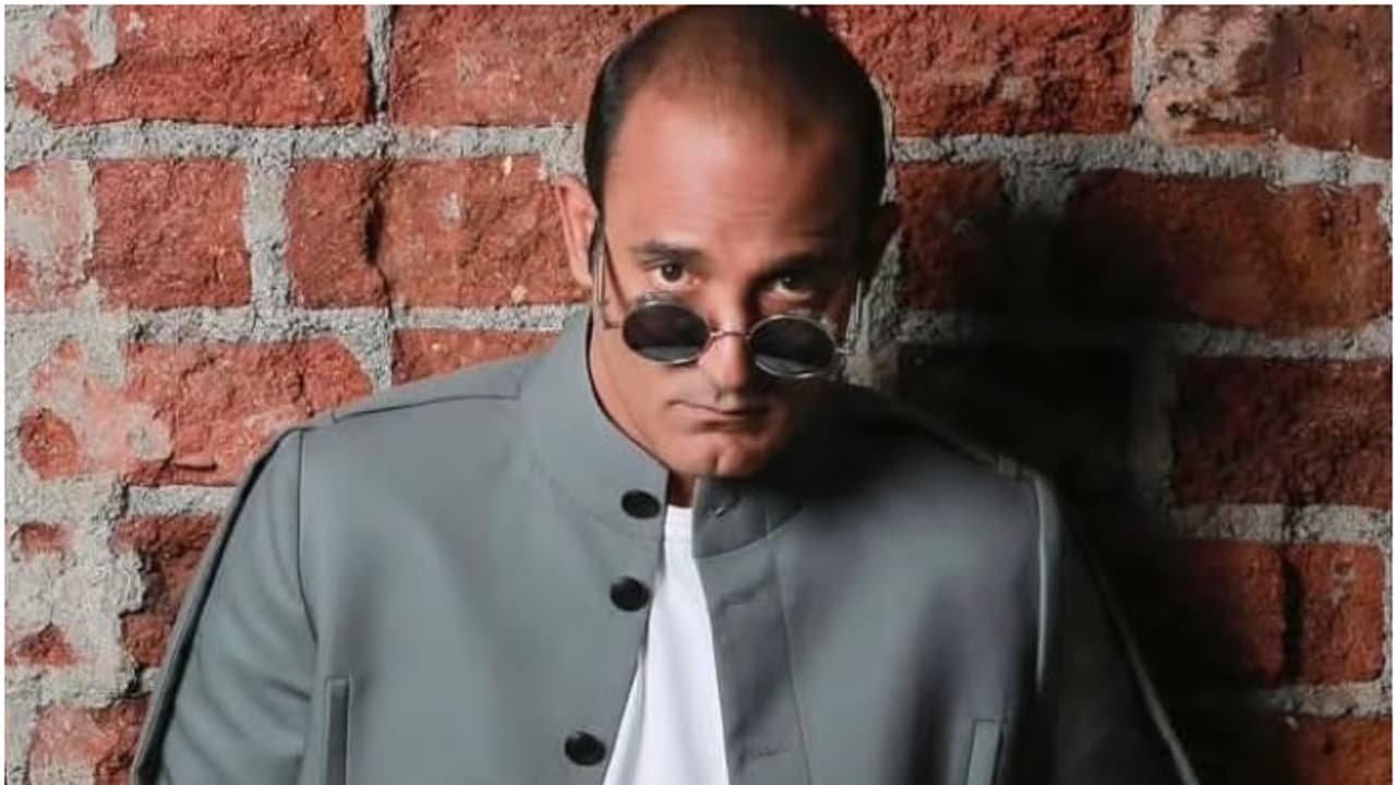 sneak-peak-into-akshaye-khanna-s-house-inside-his-luxurious-juhu-home