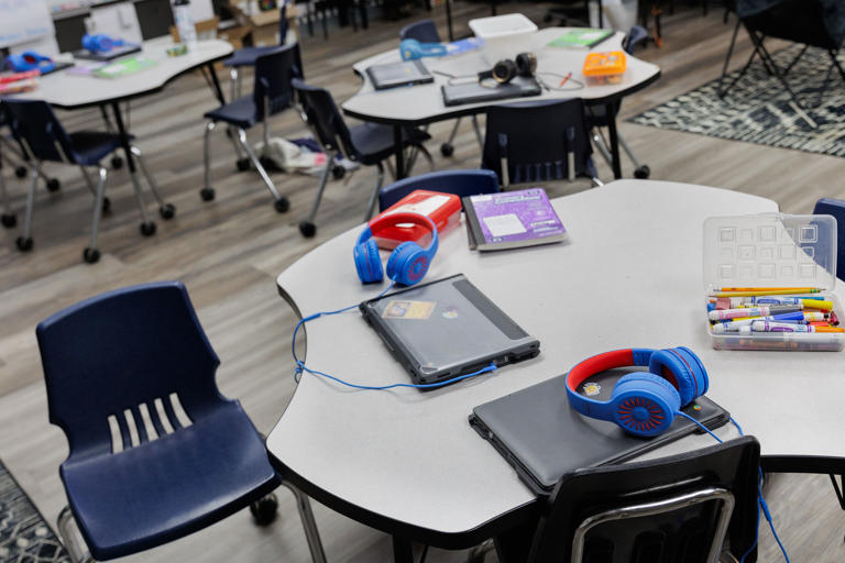 Cómo Florida perdió la pista de 30,000 estudiantes, una ‘historia con moraleja’ para los vales