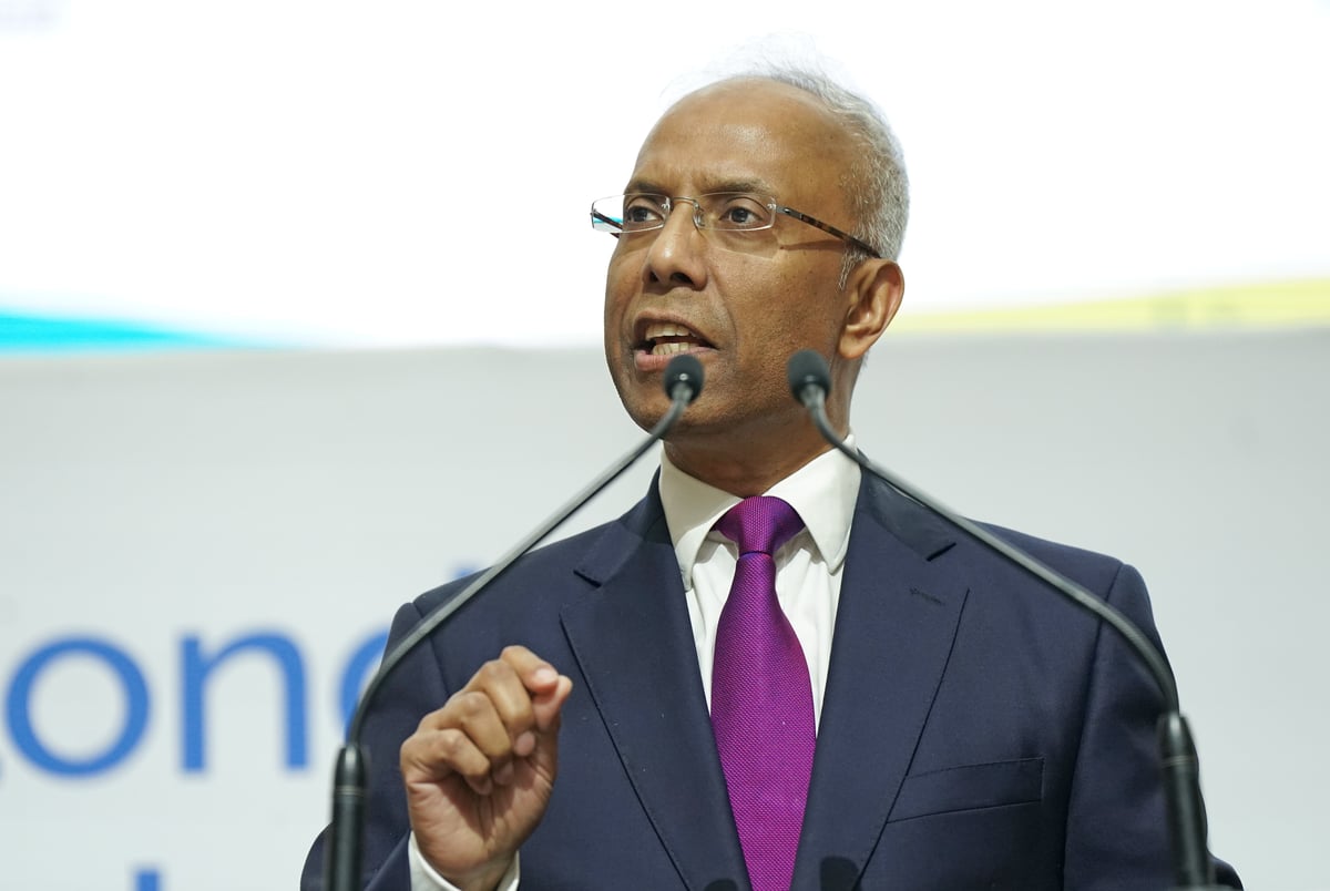 Questions dodged after ministers threaten takeover of Tower Hamlets