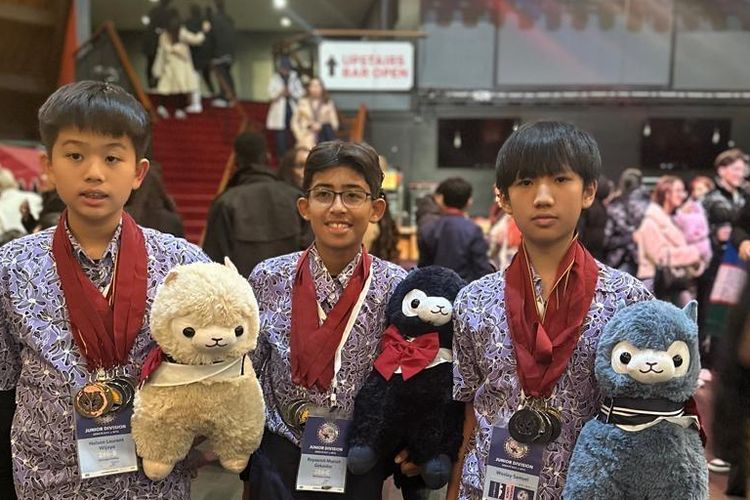 Tiga Siswa Indonesia Juara di World Scholars Cup 2025, Raih Medali Emas