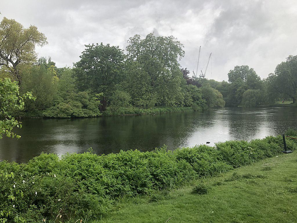 7 Fakta Menarik Istana Buckingham, Pusat Kerajaan Inggris