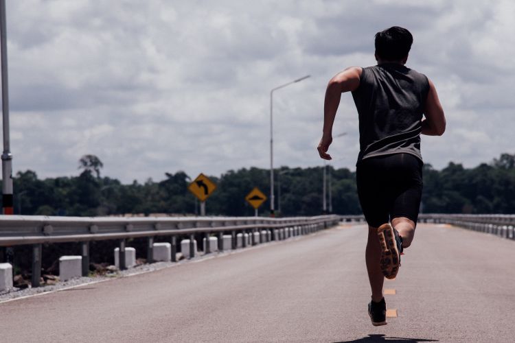 Lari Ultramaraton di Atas 50 KM dan Bahaya Kanker Usus