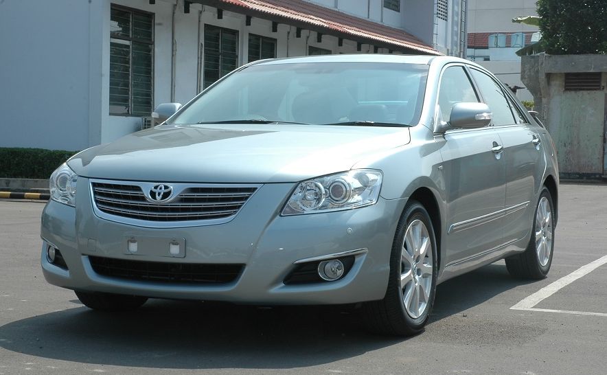 Harga Toyota Camry 2009 Bekas Terus Menurun