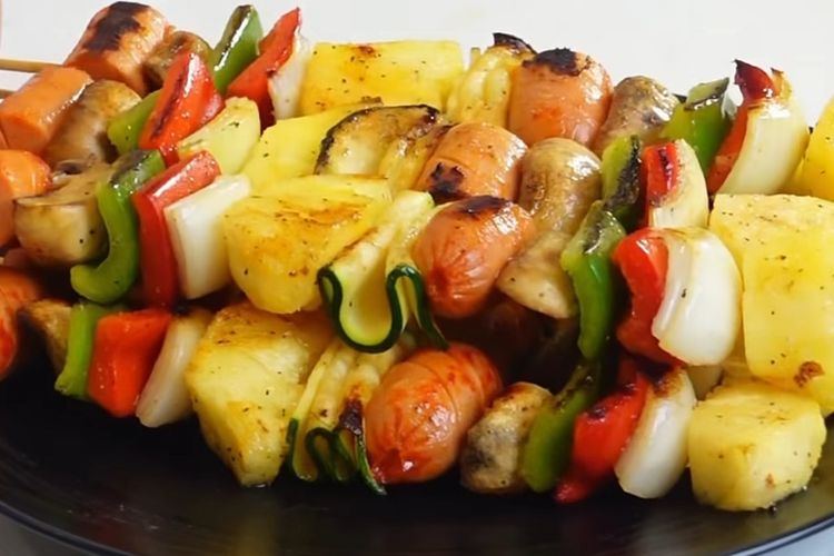 Resep Sosis Nanas Bakar BBQ: Rasa Gurih, Asam, dan Pedas yang Segar
