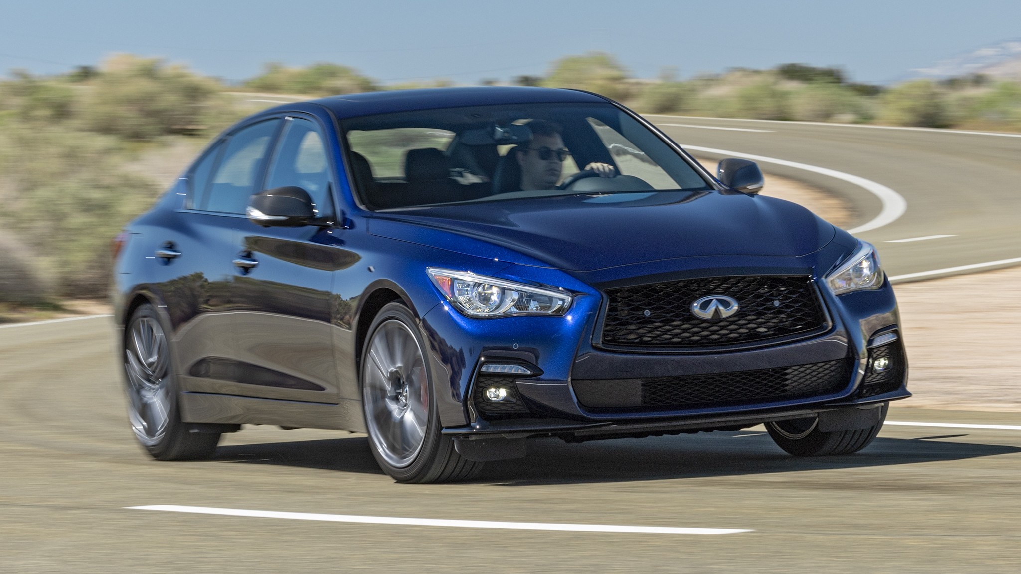Infiniti's new sport sedan to get an option enthusiasts will love