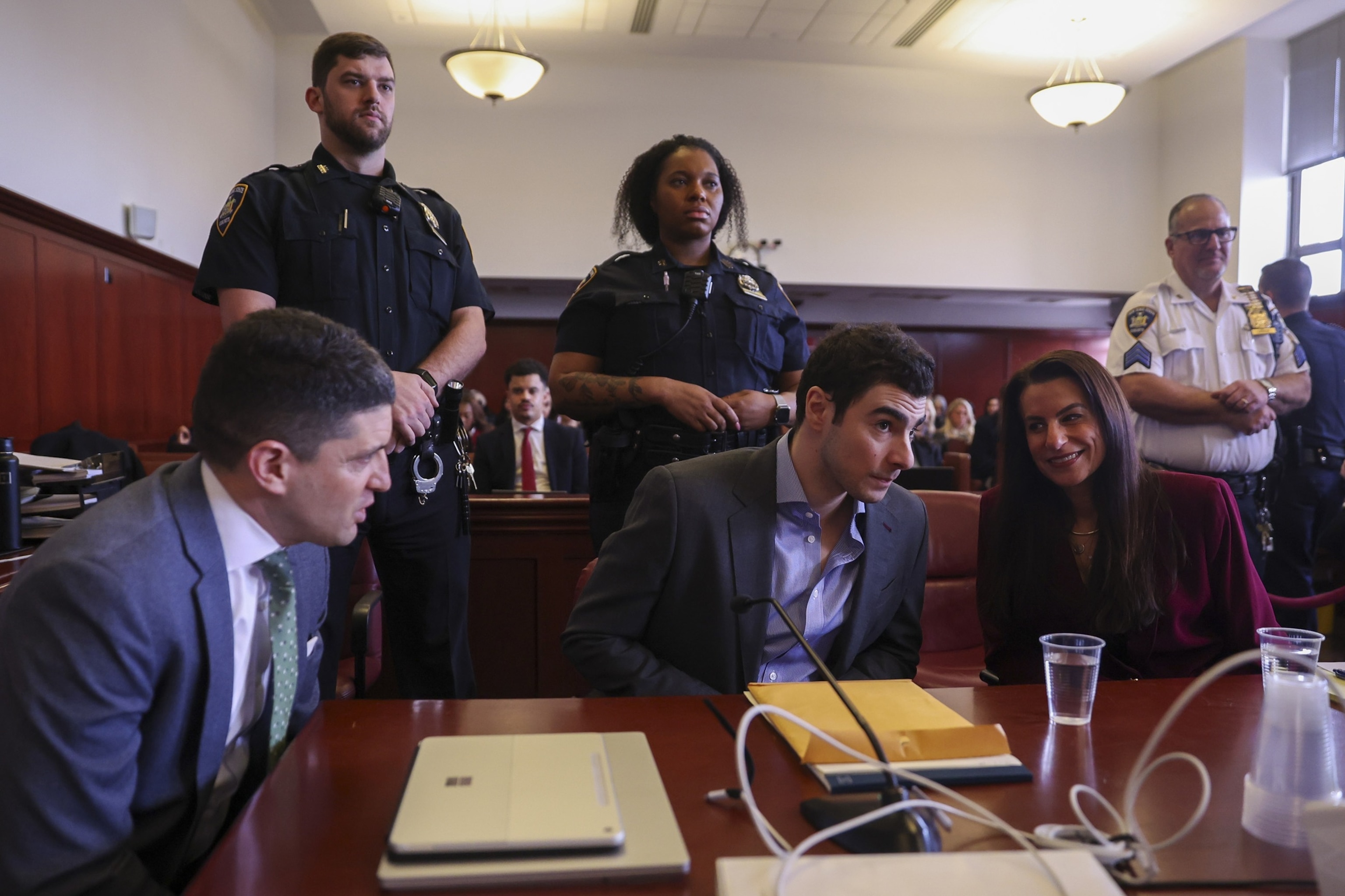 Más testimonios en el quinto día de la audiencia de supresión de pruebas de Luigi Mangione