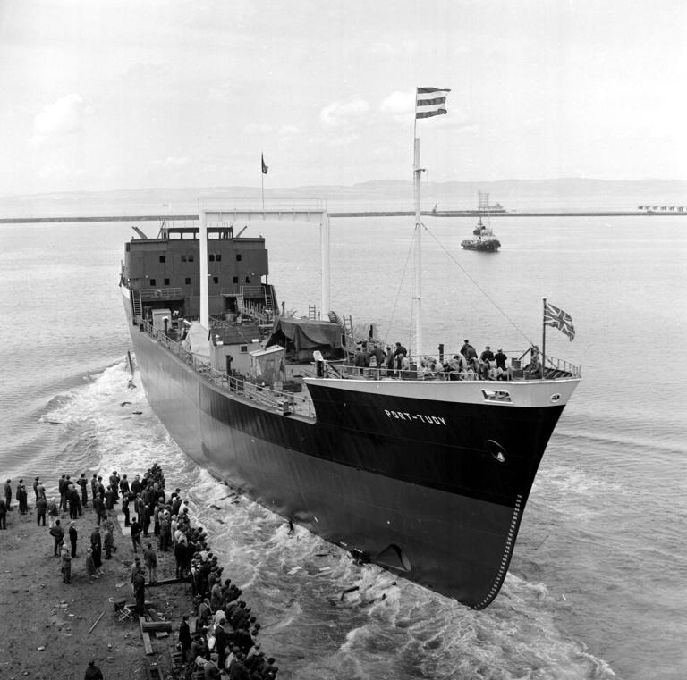 25 great Edinburgh photos of Leith over the years including WW2 bomb ...