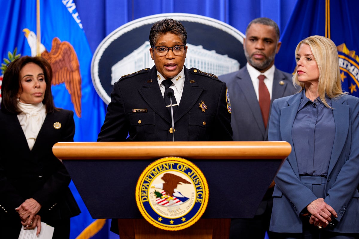 DC police chief steps down after Trump crackdown