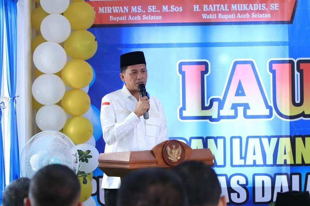 Bupati Aceh Selatan Mirwan MS Dihentikan 3 Bulan Akibat Umrah Saat Bencana