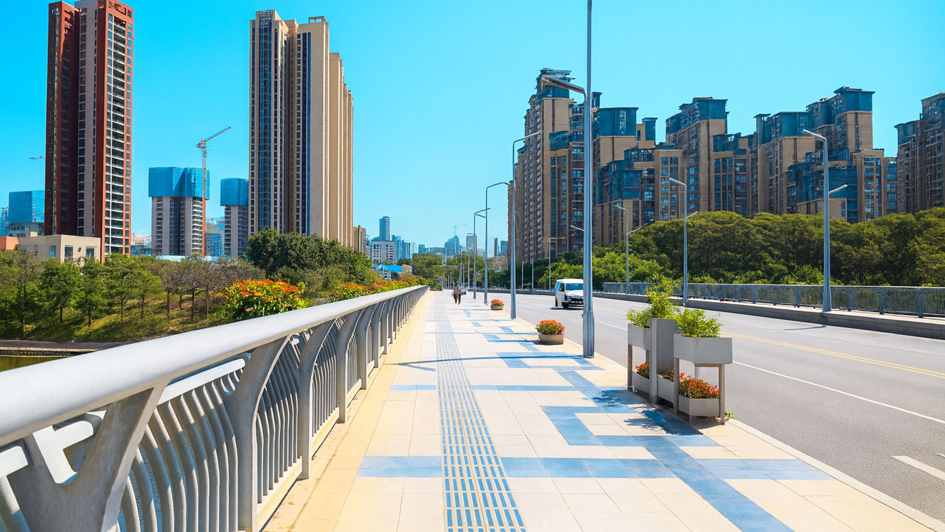 A peaceful walk across Shenzhen’s modern bridge