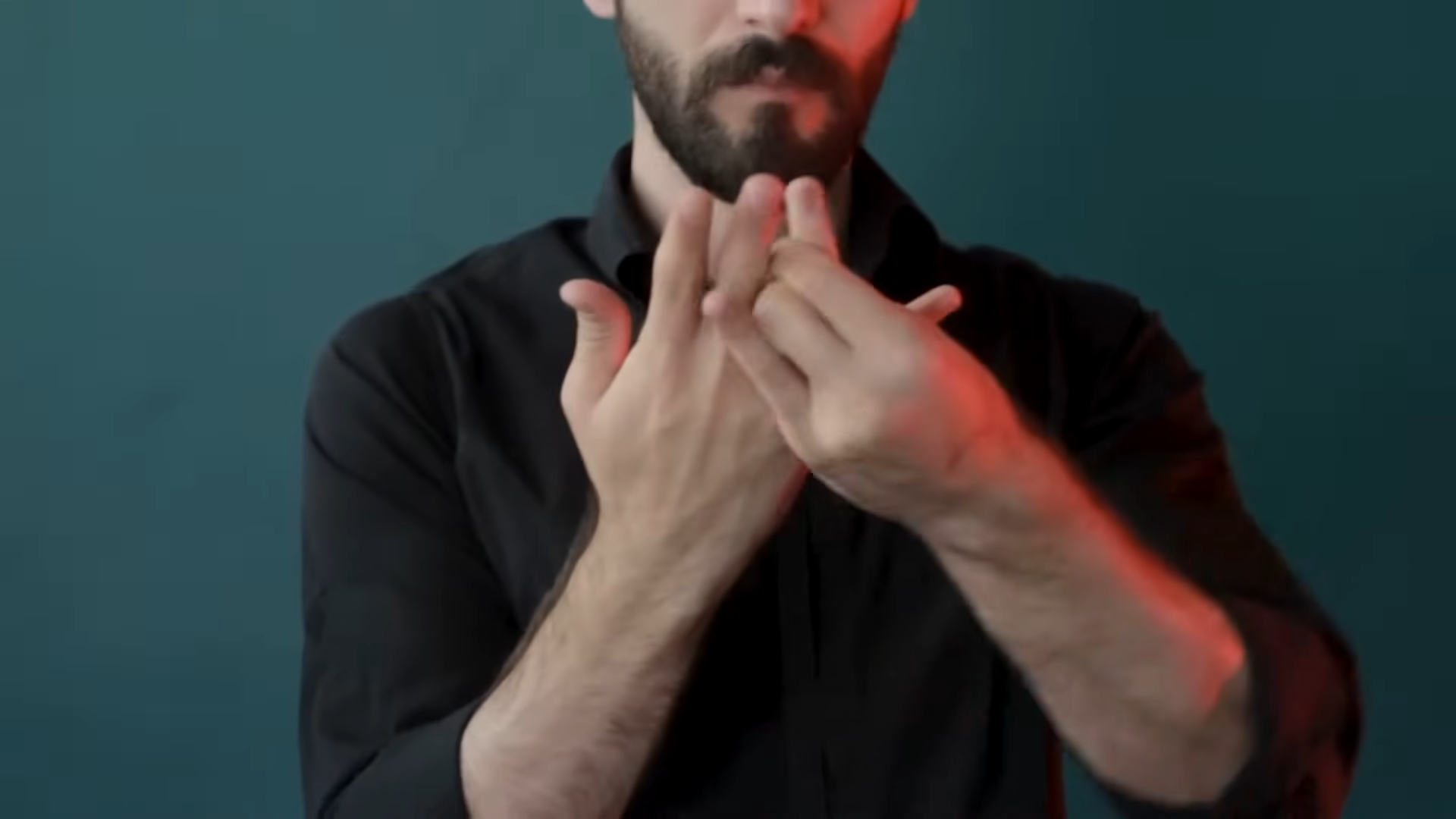 What makes these hand tricks so visual