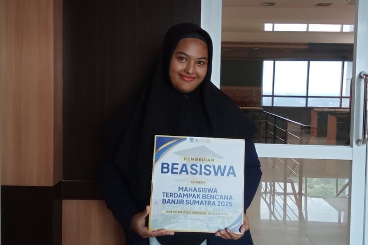 Kisah Una, Mahasiswi Unesa Asal Pidie Jaya yang Dapat Beasiswa Usai Keluarga Terdampak Bencana Sumat