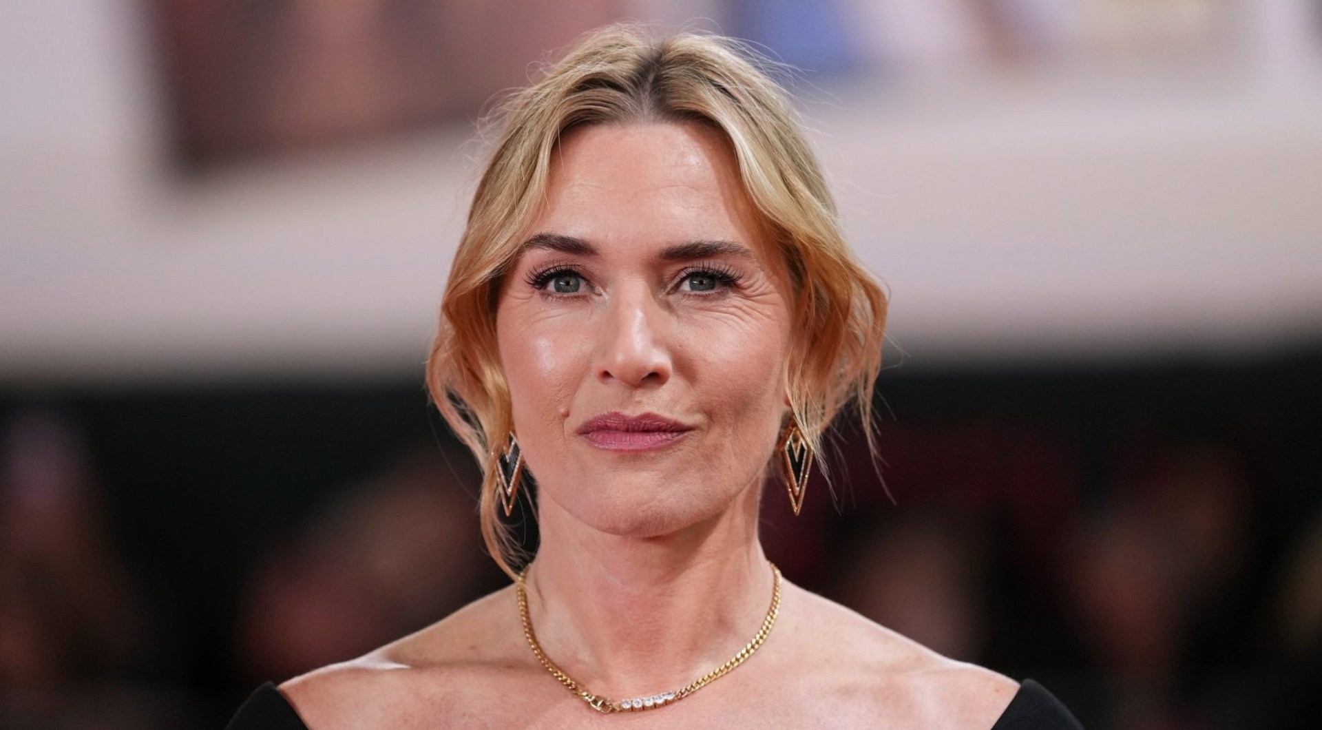 kate-winslet-criticises-plastic-surgery-obsession