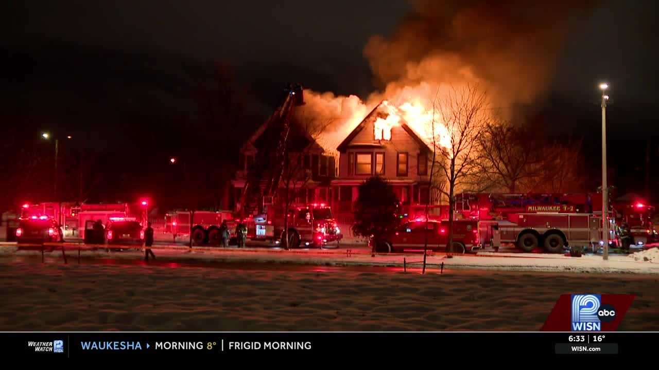 Fire tears through two homes in frigid conditions in Milwaukee