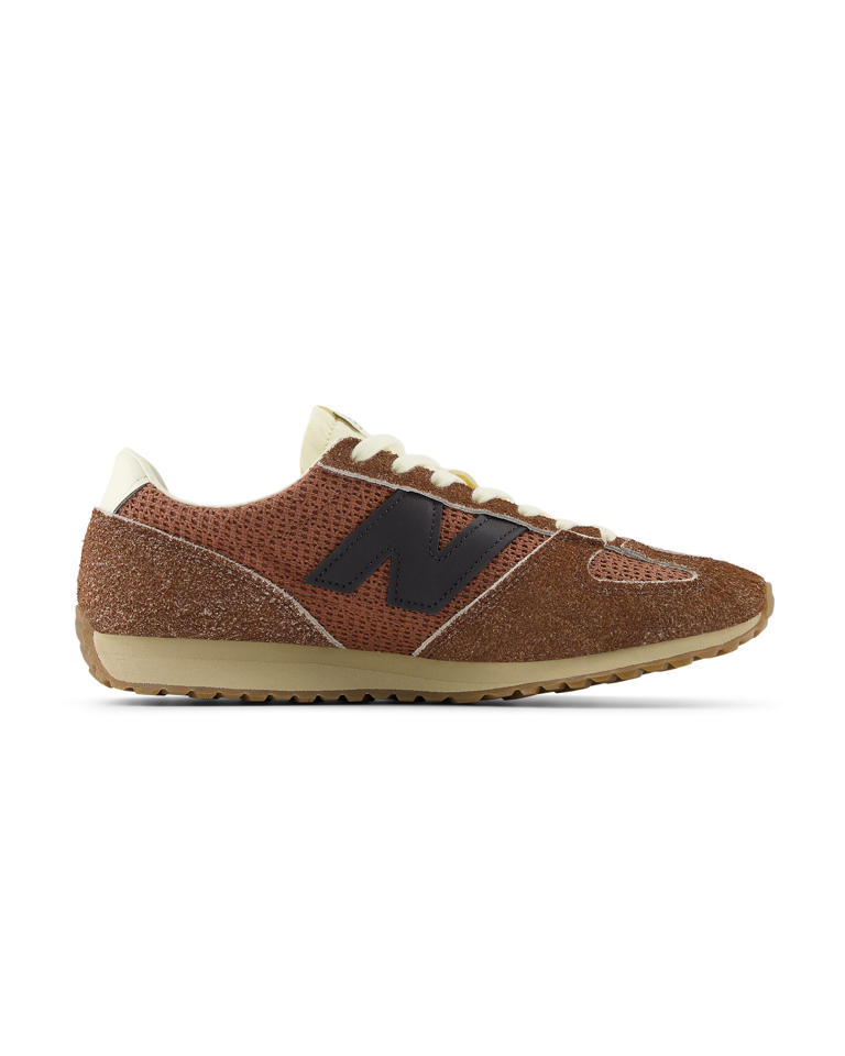 Ronnie Fieg unveils New Balance 2011 sneaker — free download