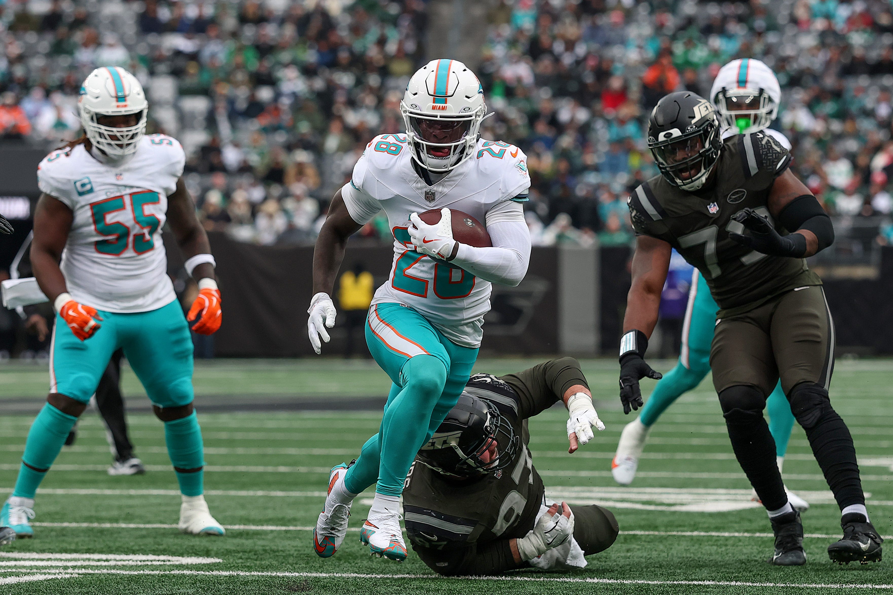 NFL rushing leaders after 14 weeks of 2025 season