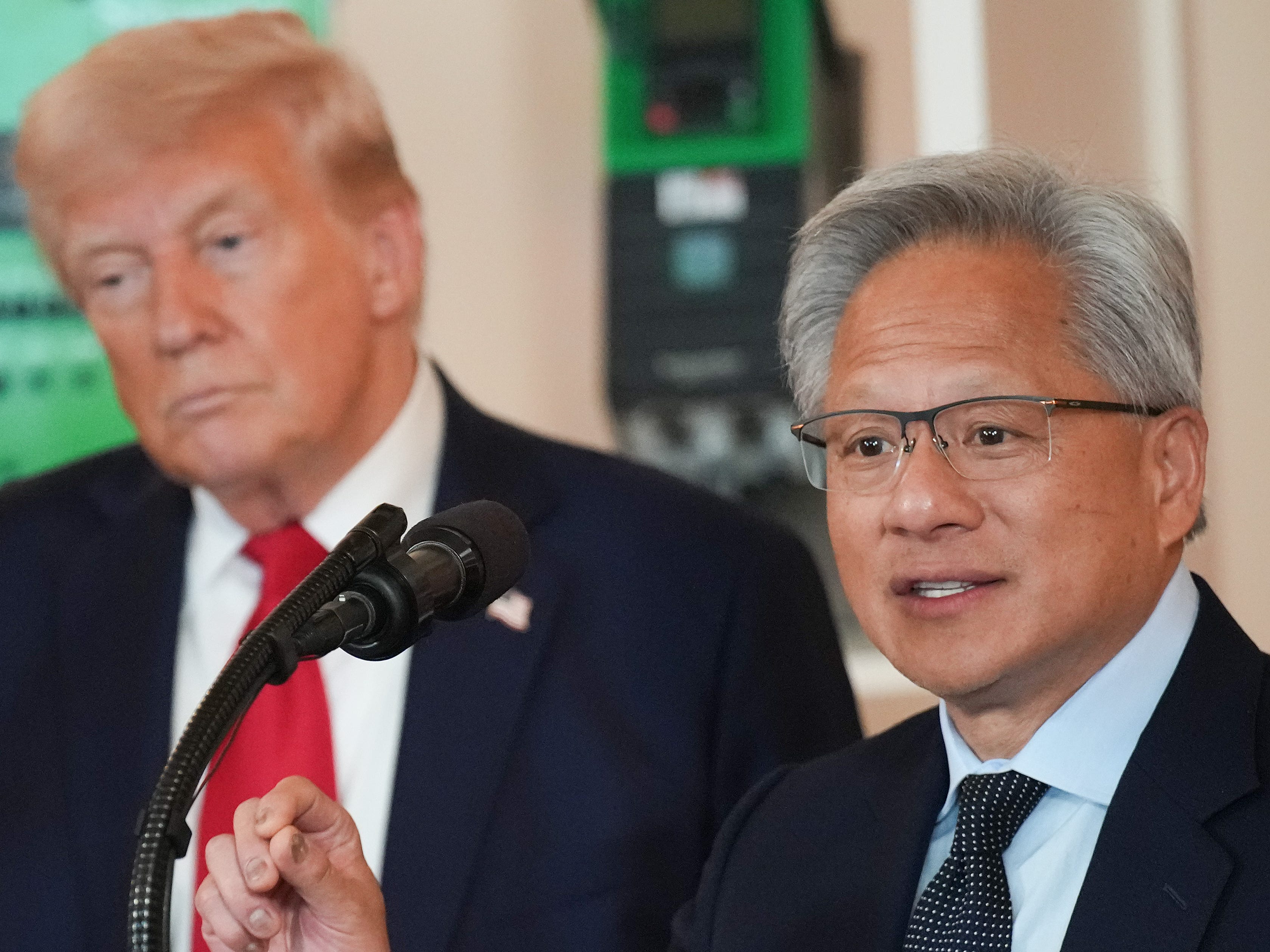 Trump gives Nvidia the green light to sell its H200 chips in China