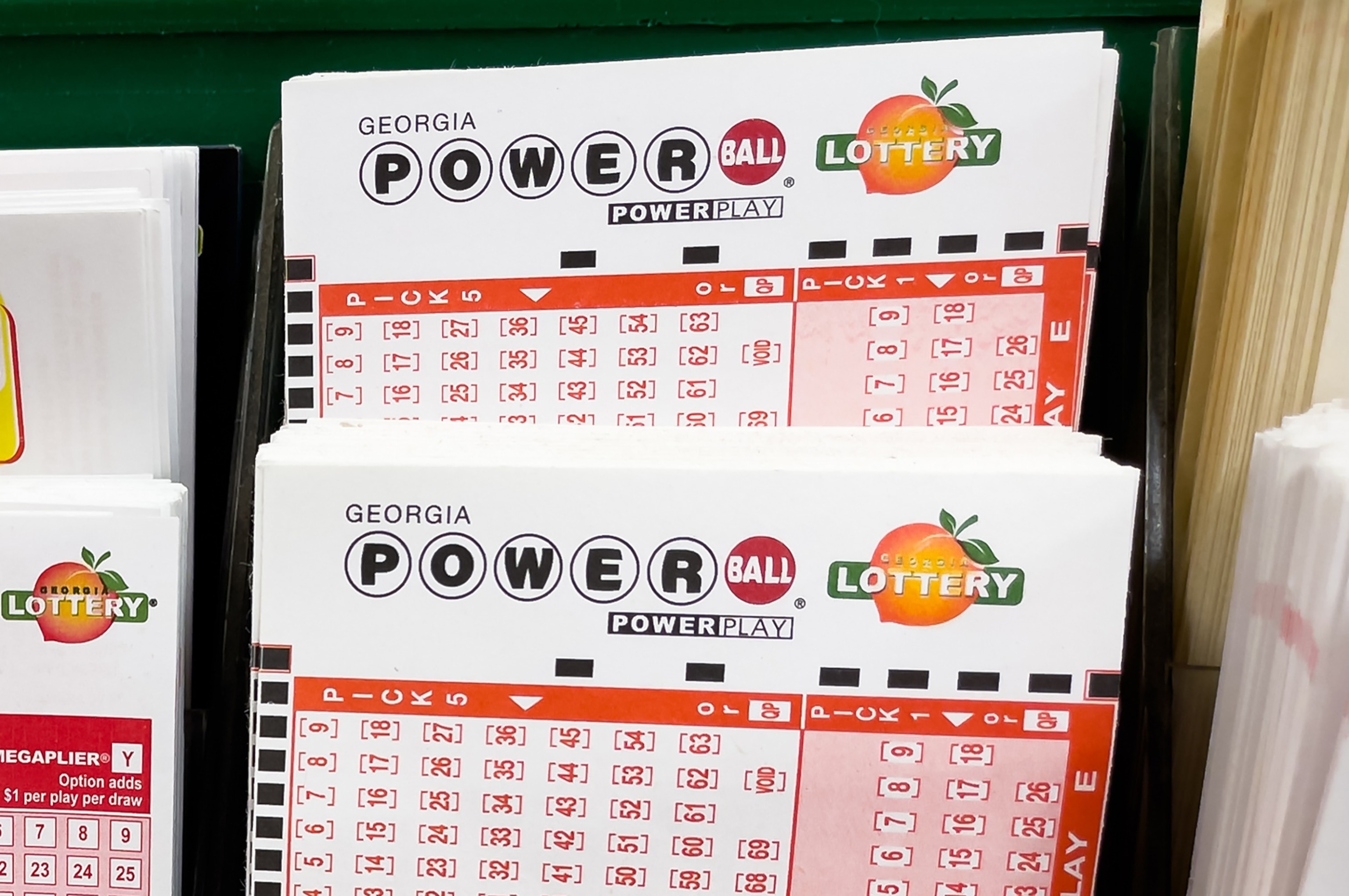 No Powerball jackpot winner and prize swells to $1.1 billion<br><br>