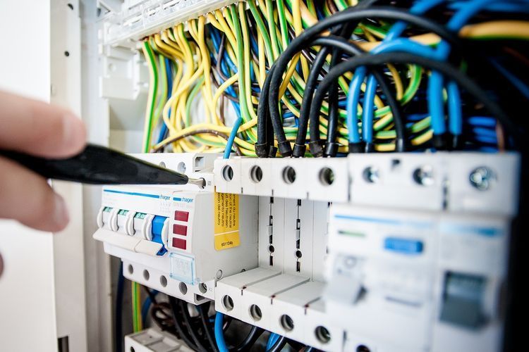 Cara Pilih Kabel Listrik yang Benar untuk Cegah Kebakaran Rumah