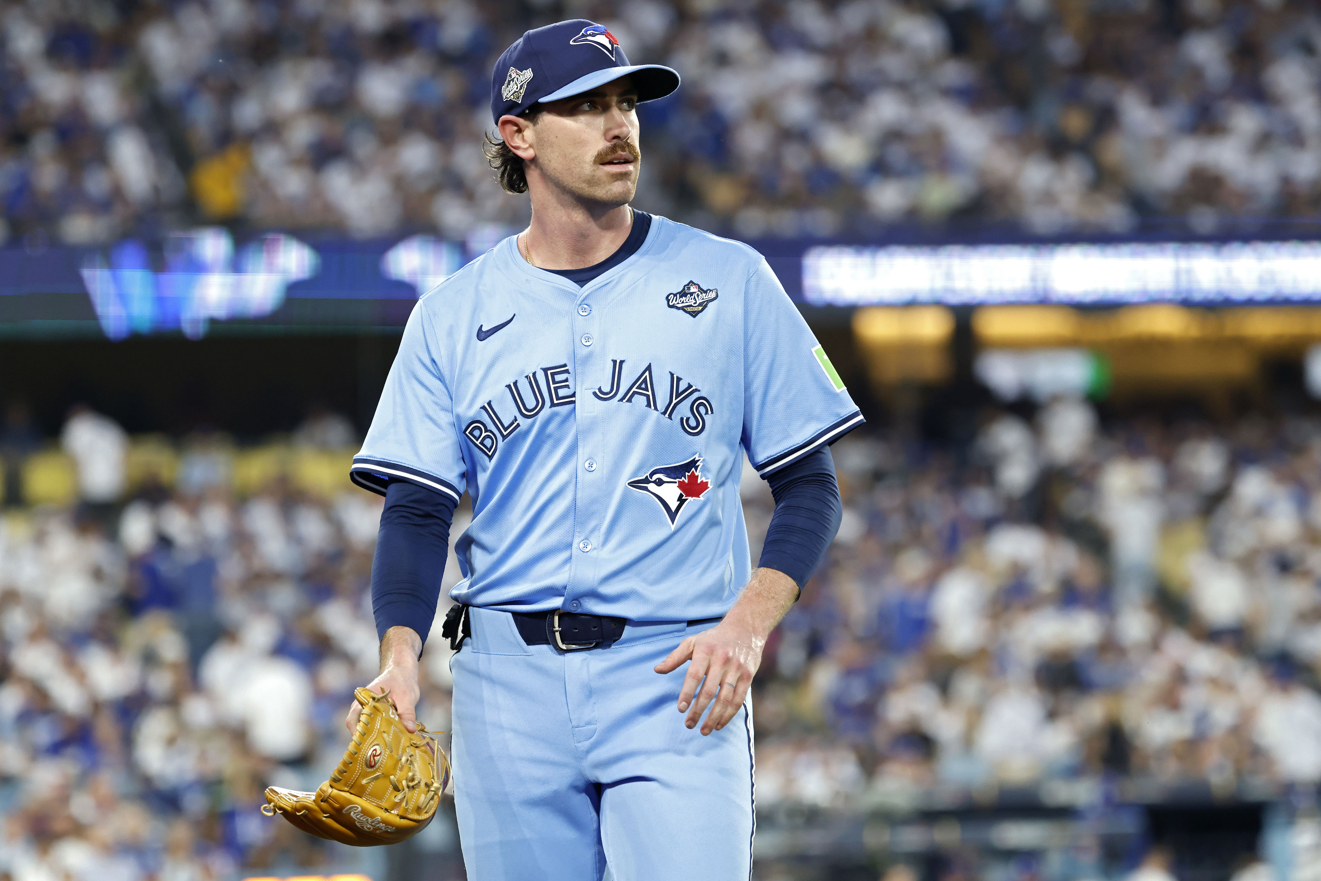 Blue Jays GM drops mixed Shane Bieber injury update